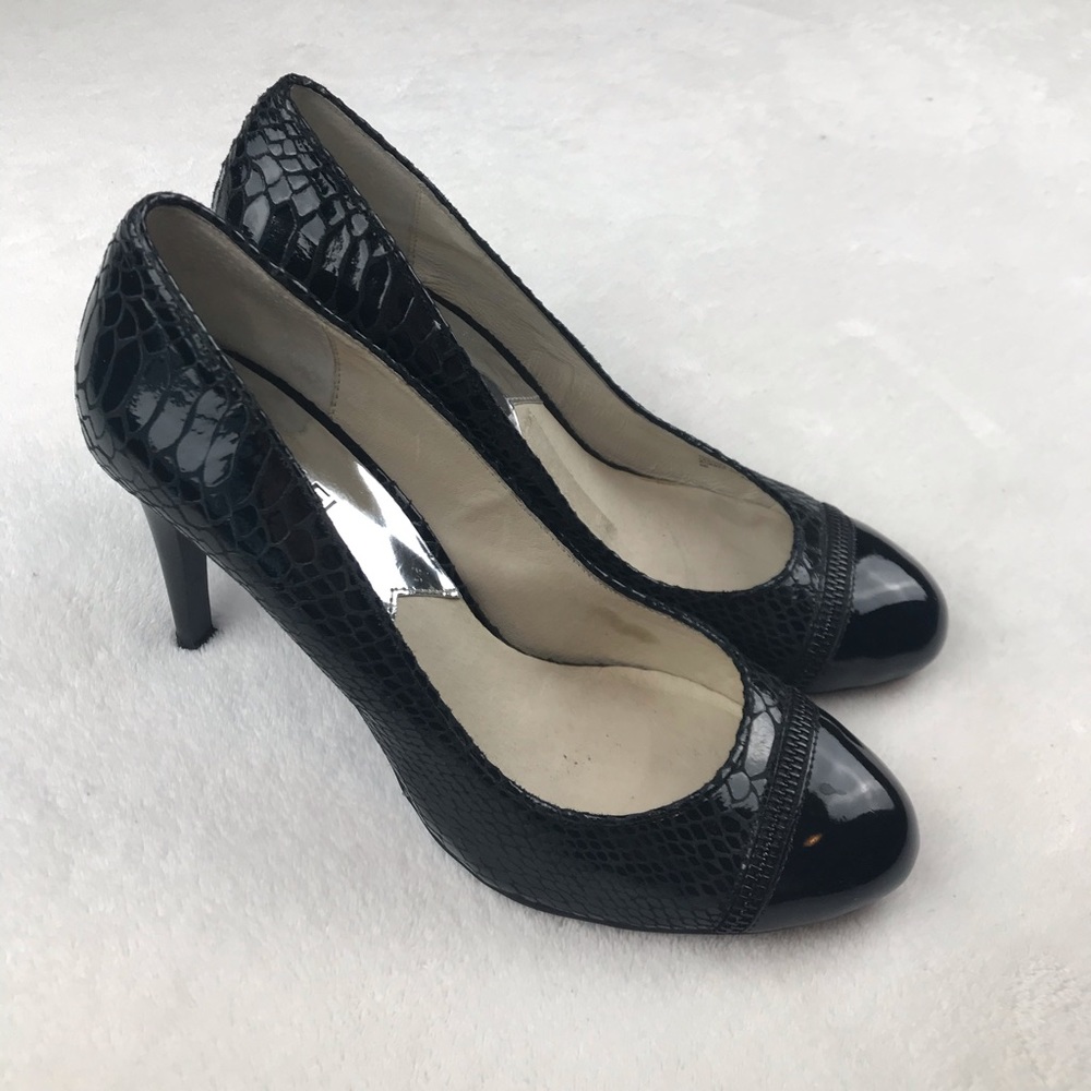Michael Kors black patent leather heels - Picture 3 of 7